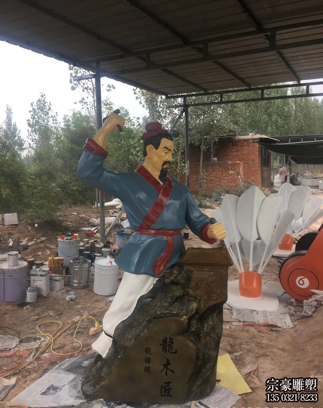 景區廣場彩繪玻璃鋼魯班人物雕塑 景區廣場彩繪玻璃鋼魯班人物雕塑