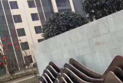 小區不銹鋼創意假山造型雕塑